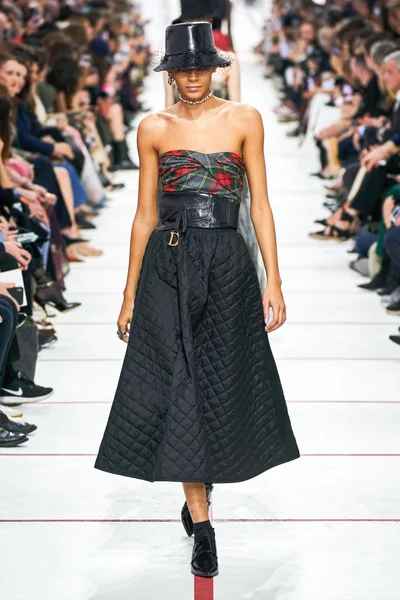 Look 5